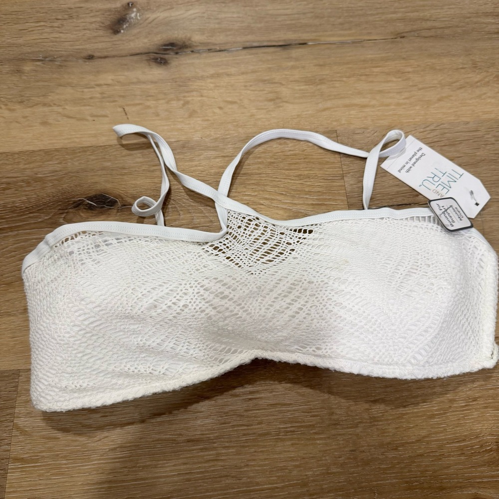 Time and Tru White Bikini Top Lot Crochet High Neck L Popcorn Bandeau M NWT